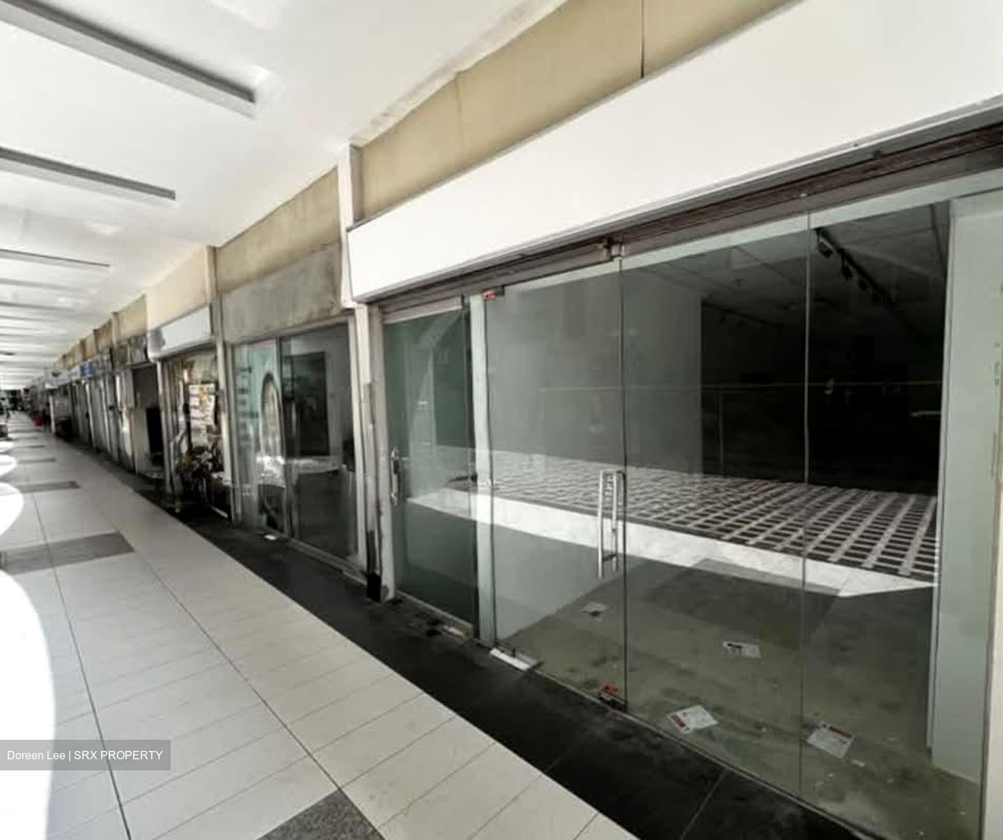 Yio Chu Kang Road (D19), Retail #626959951